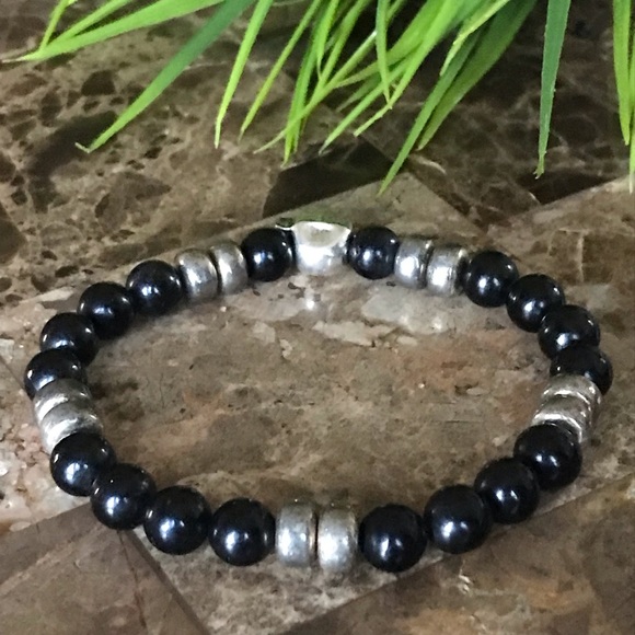 New Men’s Trendy Onyx Gemstone with Silver Skull Bracelet - Picture 2 of 3